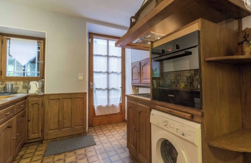 La Chapelle-Blanche Apartment | Apartment 'La Magnanerie' with Mountain View, Private Garden and Wi-Fi