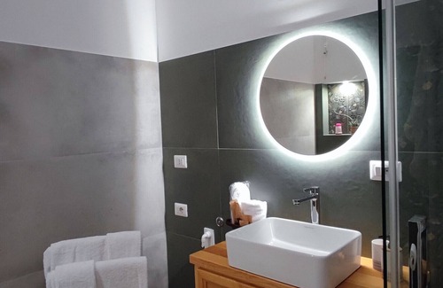 Montesano Salentino Apartment | Apartment 'Le Antiche Dimore - Pietra Viva' with Shared Garden, Wi-Fi and Air Conditioning