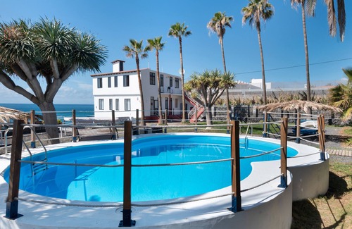 Puerto Naos Apartment | Apartment 'La Bayana - 8' with Sea View, Shared Pool and Wi-Fi