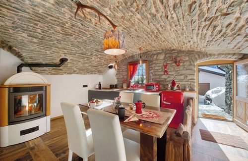 Bionaz Apartment | Apartment 'La Cachette' with Mountain View, Private Terrace and Wi-Fi