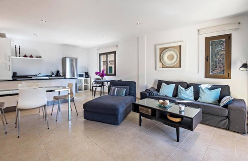 Adeje Apartment | Apartment “La Casita” with Sea View, Pool, Wi-Fi, Terrace & Balcony