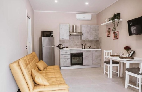 Sesto Calende Apartment | Apartment 'La Corta di Silvia 4' with outdoor area and Wi-Fi