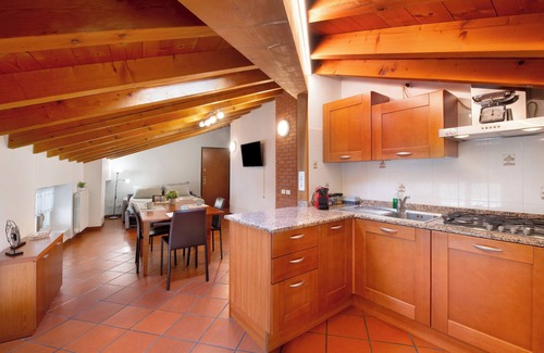 Albavilla Apartment | Apartment 'La Corte Di Zio Pippo' with Wi-Fi