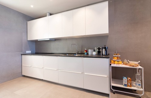 Municipio 1 Apartment | Apartment 'La Dimora Sul Mare' with Sea View, Wi-Fi and Air Conditioning