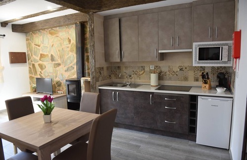 Chiclana de Segura Apartment | Apartment 'La Teja 3' with Mountain View, Wi-Fi and Air Conditioning