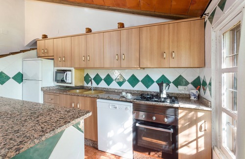 Mazuza House | Apartment 'La Mata Ill' with Mountain View, Shared Pool and Wi-Fi