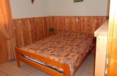 Chateauroux-les-Alpes Apartment | Apartment La Ferme des Ecrins in Embrun - 6 persons, 3 bedrooms
