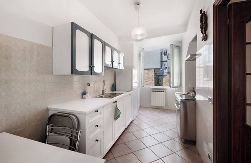Arenzano Apartment | Apartment 'La Finestra Sul Mare' with Sea View and Balcony