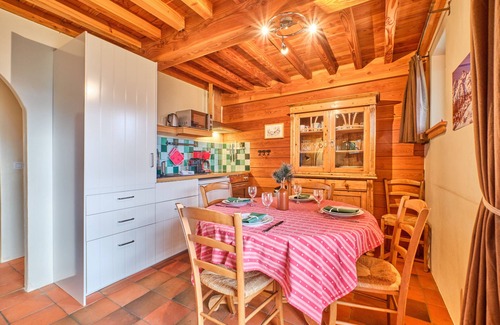Villard-Reculas Apartment | Apartment 'La Forêt' with Mountain View, Balcony and Wi-Fi