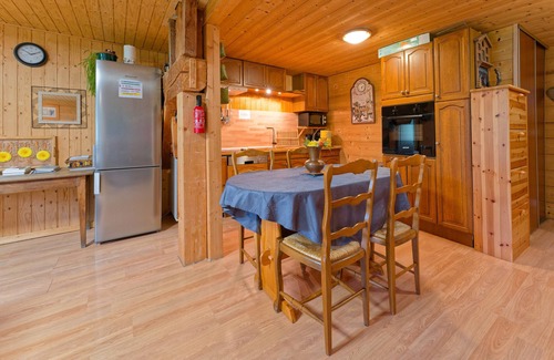 Montmin Apartment | Apartment 'La Beccaz' with Mountain View and Wi-Fi