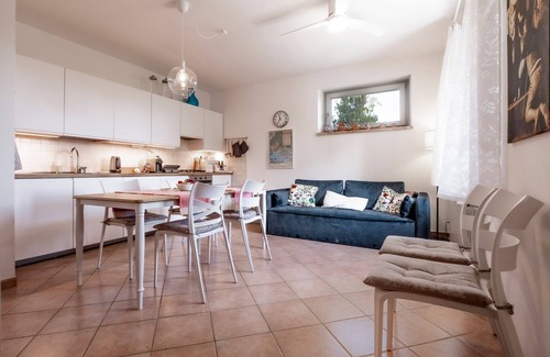 Bagni San Filippo Apartment | Apartment 'La Balena Rosa' with Private Terrace and Wi-Fi