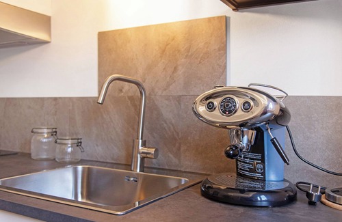 Porto Valtravaglia Apartment | Apartment 'Lac' with Wi-Fi