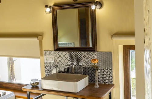 Navia Apartment | Apartment La LLonga-Casona del Campo in western Asturias