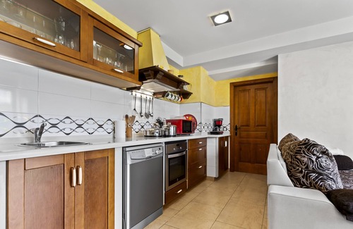 Carreno Apartment | Apartment 'La Llosa' with Mountain View, Private Terrace and Wi-Fi