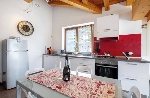 Montan-Angelin-Arensod Apartment | Apartment 'La Maison De Carletto' with Mountain View