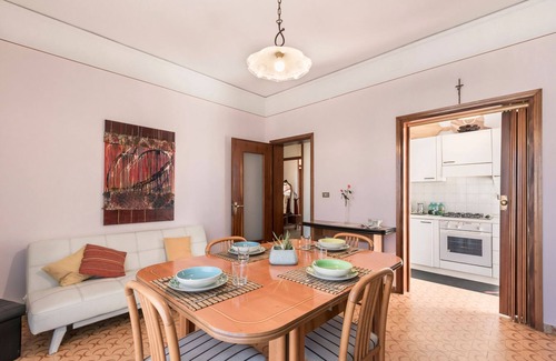 Sandra Apartment | Apartment 'La Maison De Mely' with Private Terrace, Wi-Fi and Air Conditioning