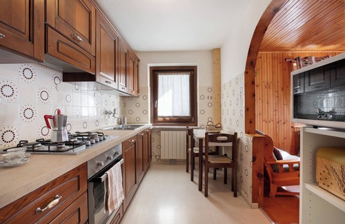 Cogne Apartment | Apartment 'La Maison Du Bonheur Lillaz' with Mountain View, Shared Garden and Balcony