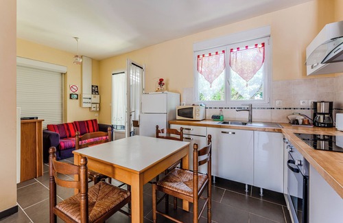 Mios House | Apartment 'La Patte D'oie' with Private Terrace, Wi-Fi and Air Conditioning
