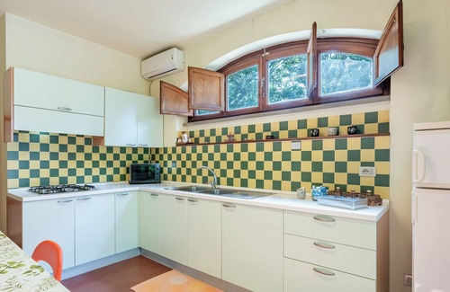 Altopascio Apartment | Apartment 'La Romea Altopascio' with Private Garden, Wi-Fi and Air Conditioning