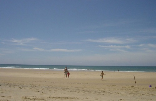 Hourtin-Plage Apartment | Apartment "La Tomate Surfeuse" with Private Terrace, Balcony and Wi-Fi