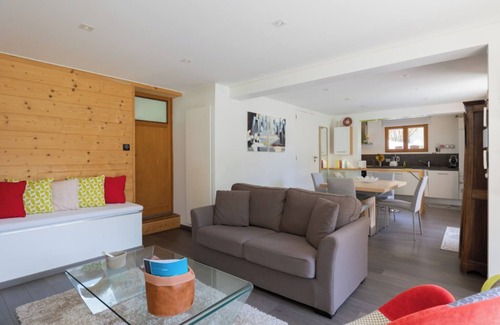 Thones Apartment | Apartment 'La Tour 74' with Mountain View, Private Terrace and Wi-Fi