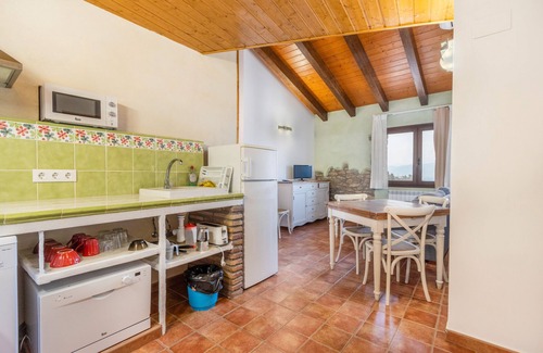 Bellestar Apartment | Apartment 'La Viña' with Mountain Views, Wi-Fi and Air Conditioning
