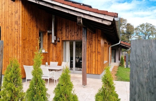 Wildenranna House | Apartment 'Landidyll Maxl' with Private Terrace, Private Garden and Wi-Fi
