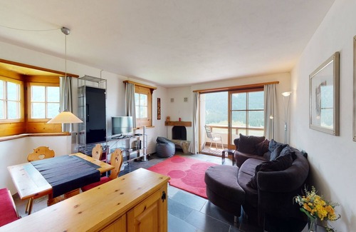 Zuoz Apartment | Apartment Larschigna - Attractive 3.5-Room Apartment