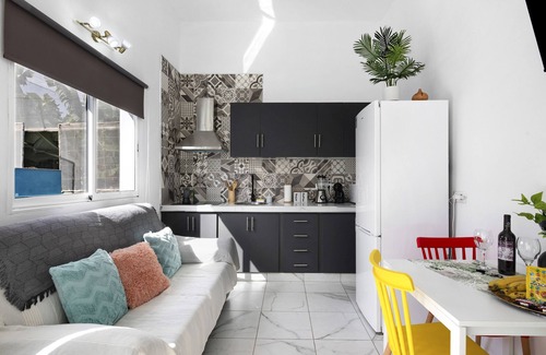 Los Llanos Apartment | Apartment 'Las Cerezas' with Mountain View, Shared Pool and Private Terrace