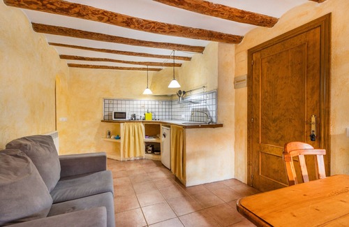 Bellestar Apartment | Apartment 'Las Planeras' with Mountain Views, Shared Pool and Wi-Fi