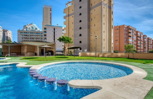 Villajoyosa Apartment | Apartment 'Las Terrazas' with Sea View, Wi-Fi and Air Conditioning