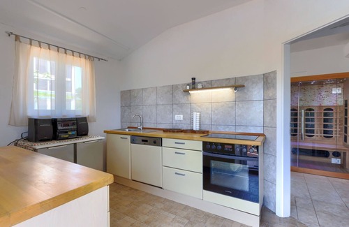 Kapelica Apartment | Apartment Laura by Interhome