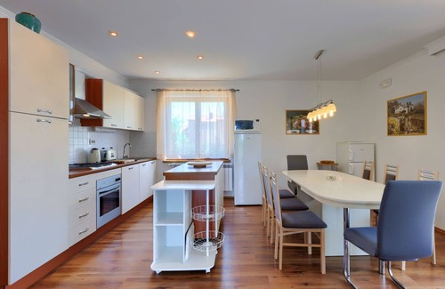 Kapelica Apartment | Apartment Laura by Interhome