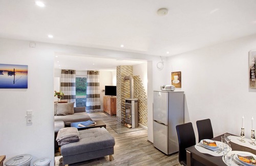 Lennestadt Apartment | Apartment 'Lausebuche Im Sauerland' with Mountain View, Private Terrace and Wi-Fi