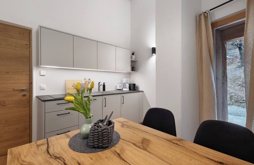 Chifa Apartment | Apartment 'Lauterfresser' with Mountain View, Shared Garden and Wi-Fi