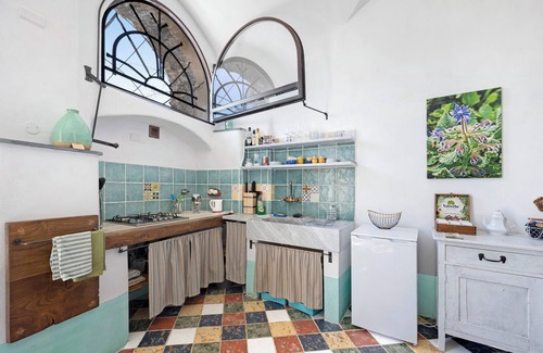 Varigotti Apartment | Apartment 'Lavanda' with Sea View, Garden & Wi-Fi