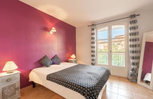 La Mole Apartment | Apartment Le Clos des Vignes by Interhome