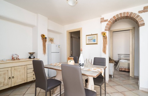 Irgoli Apartment | Apartment 'Le Lantane 2' with Mountain View, Wi-Fi and Air Conditioning