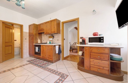 Comano Terme Apartment | Apartment 'Le More' with Mountain View, Balcony and Wi-Fi