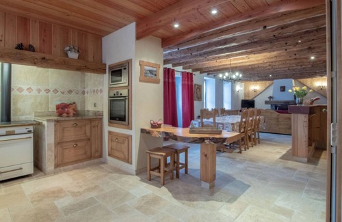 Taninges Apartment | Apartment 'Le Pele - 7 Pers' with Mountain View, Private Garden and Wi-Fi