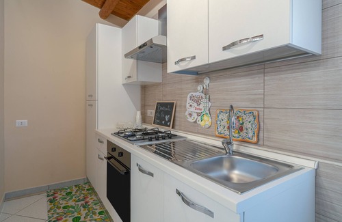 Floridia House | Apartment 'Le Tre Pigne' with Balcony, Wi-Fi and Air Conditioning