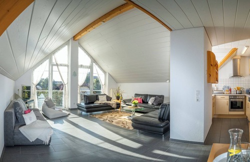 Schienen Apartment | Apartment “Lea” Near Lake Constance with Wi-Fi, Balcony, Terrace & Garden