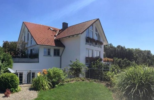 Schienen Apartment | Apartment “Lea” Near Lake Constance with Wi-Fi, Balcony, Terrace & Garden