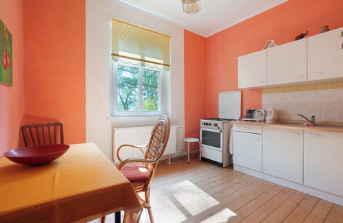 Hochkirch Apartment | Apartment 'Lebensgut Pommritz' with Shared Garden and Wi-Fi