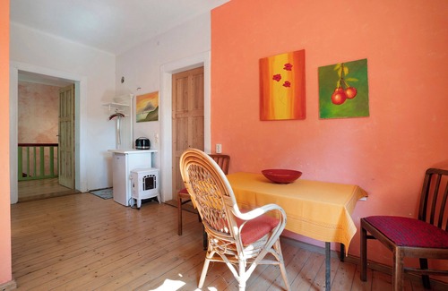 Hochkirch Apartment | Apartment 'Lebensgut Pommritz' with Shared Garden and Wi-Fi