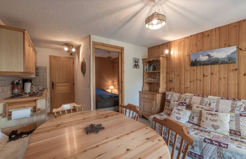 Morillon Apartment | Apartment 'L’Edelweiss Pied des Pistes' with Mountain View and Private Terrace