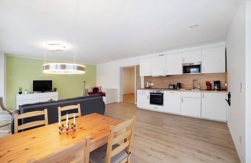 Niedernjesa Apartment | Apartment 'Leineufer' with Balcony and Wi-Fi