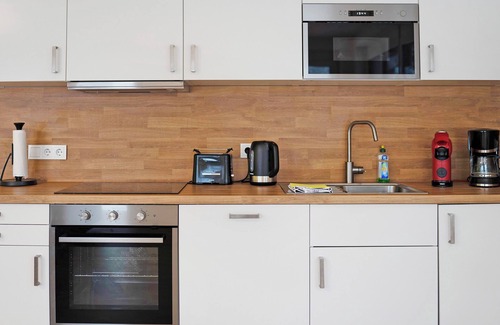 Niedernjesa Apartment | Apartment 'Leineufer' with Balcony and Wi-Fi