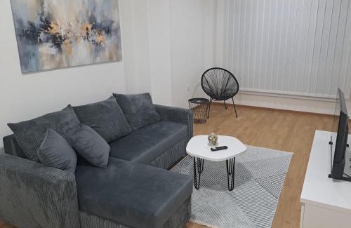 Petrovec Apartment | Apartment Leo