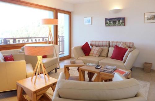 Randogne Apartment | Apartment Les Aiguilles Vertes Rez inférieur by Interhome